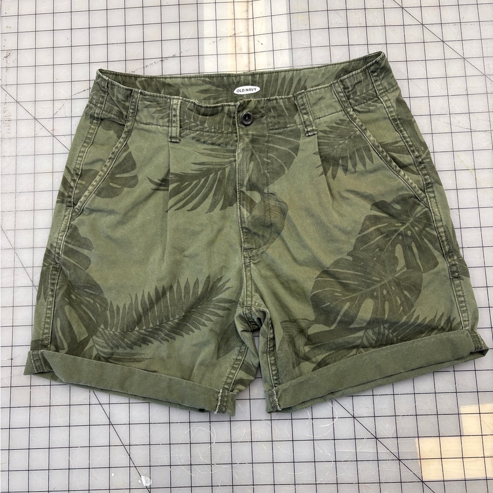 Old Navy Tropical Leaf Short